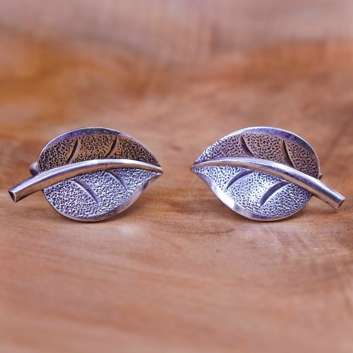 Vintage beau Sterling silver handmade earrings, 925 leaf screw back earrings